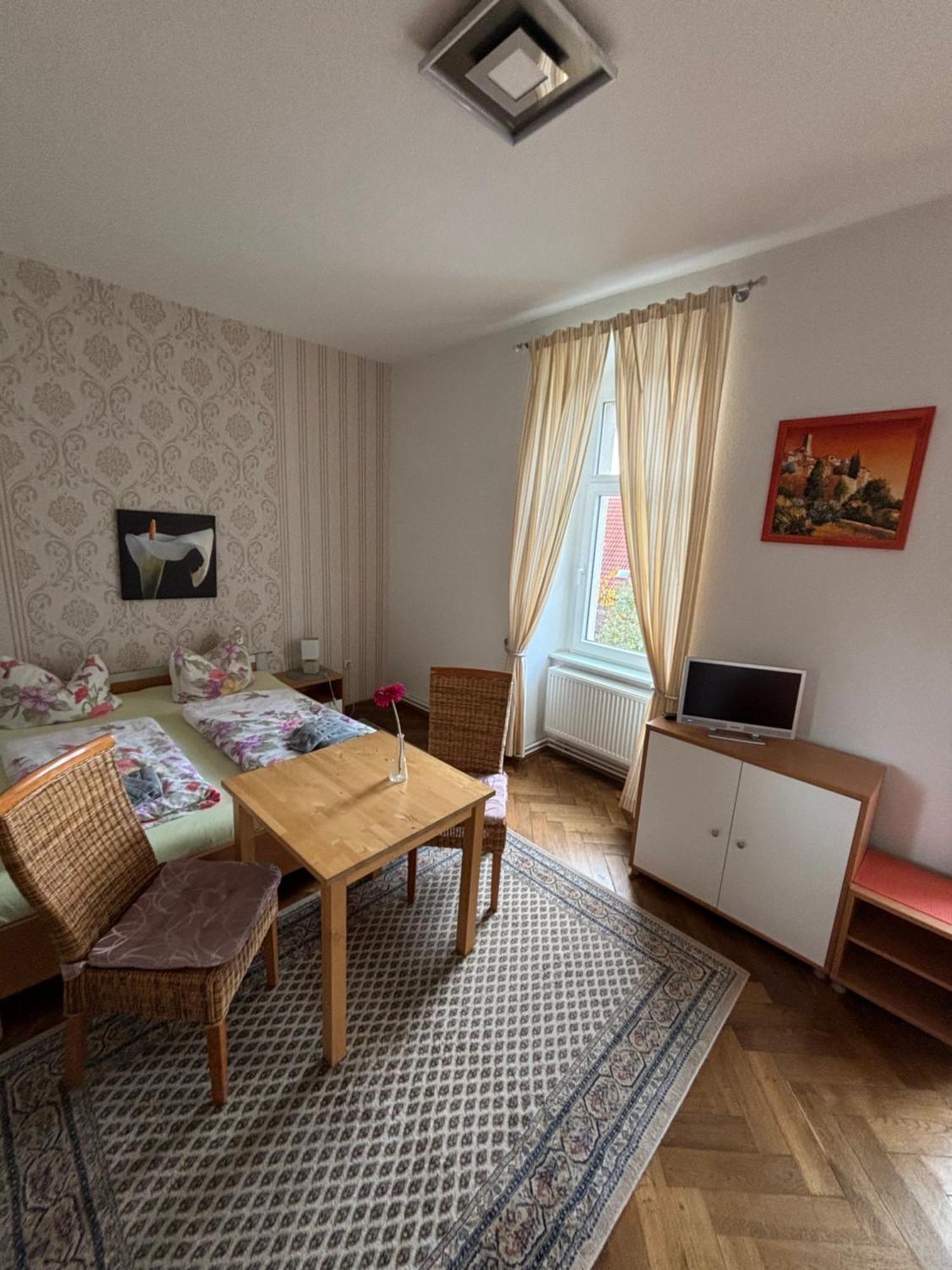 Pension Gutshaus Halle  Extérieur photo