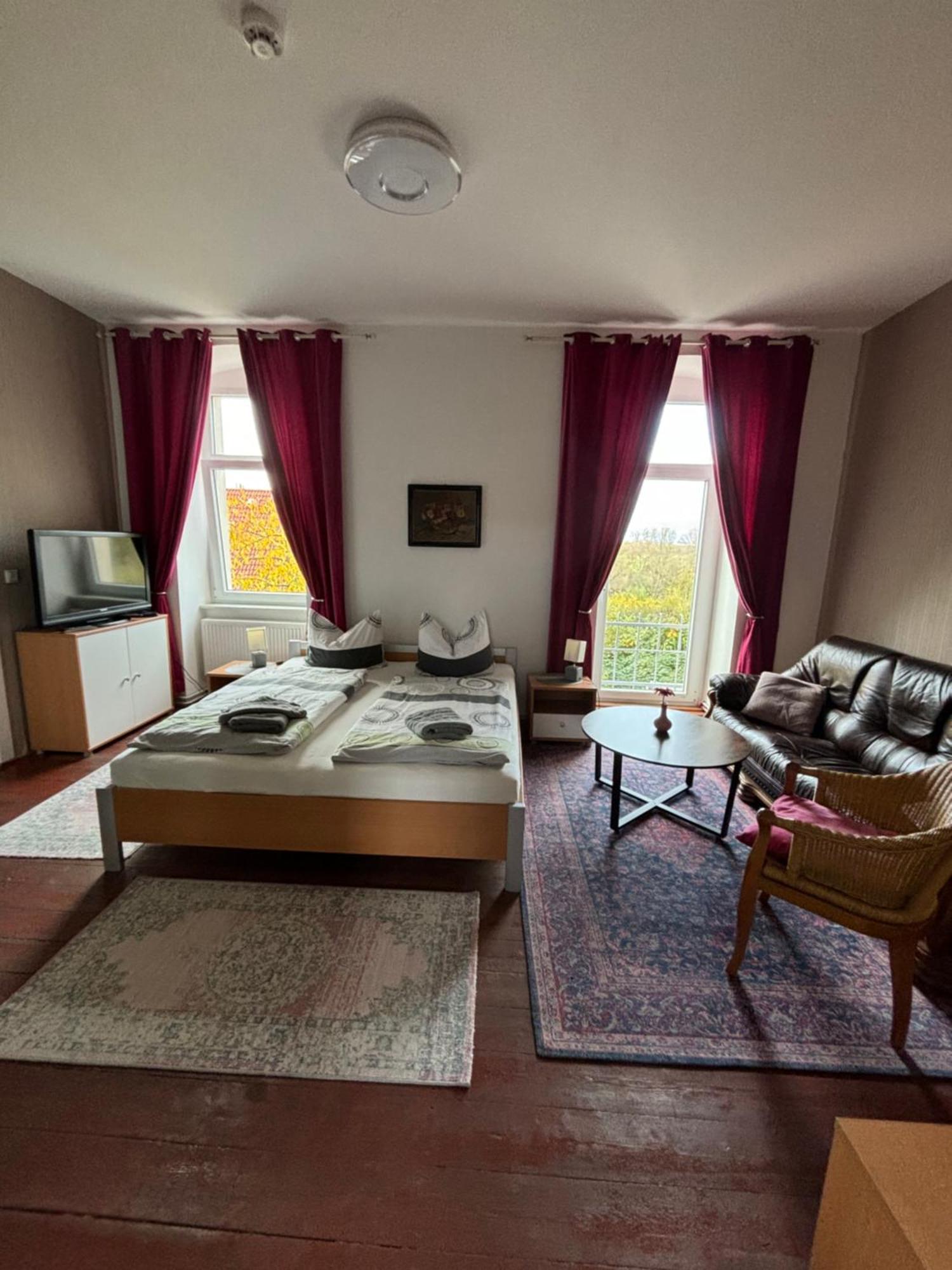 Pension Gutshaus Halle  Extérieur photo